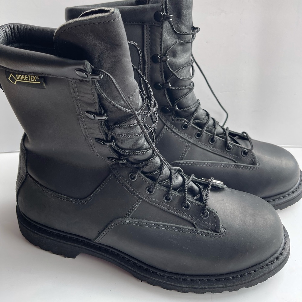 Vibram boots RockyGore 802A colour black size 10.5